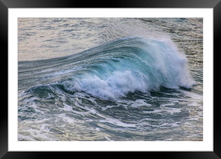 Curling wave Framed Mounted Print by kelly Draper