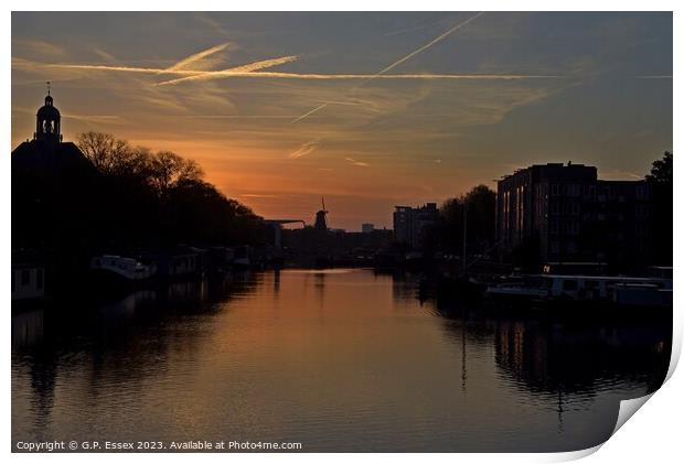 Sunrise on an Amsterdam canal Print by Random Railways