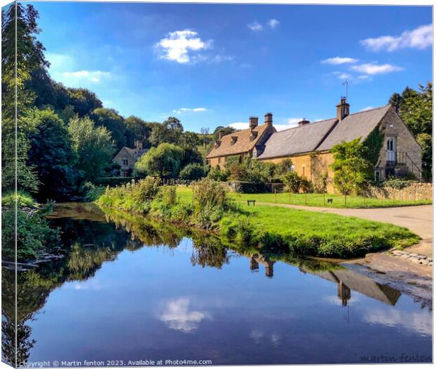 Cotswolds Upper Slaughter house Canvas Print by Martin fenton