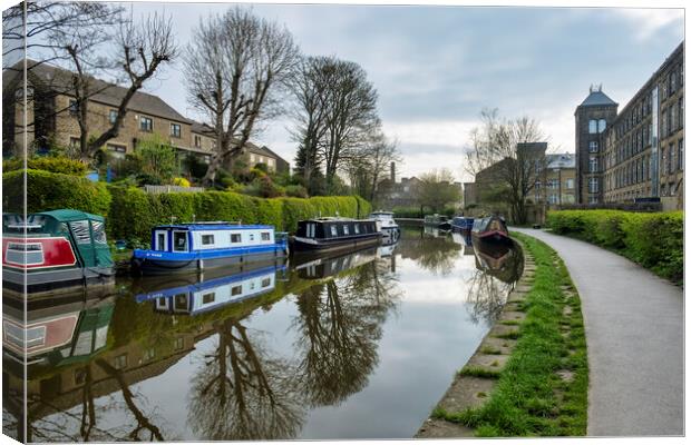 Serene beauty of Skipton canal Canvas Print by Tim Hill