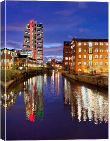 Bridgewater Place and River Aire in Leeds at Night Canvas Print by Darren Galpin