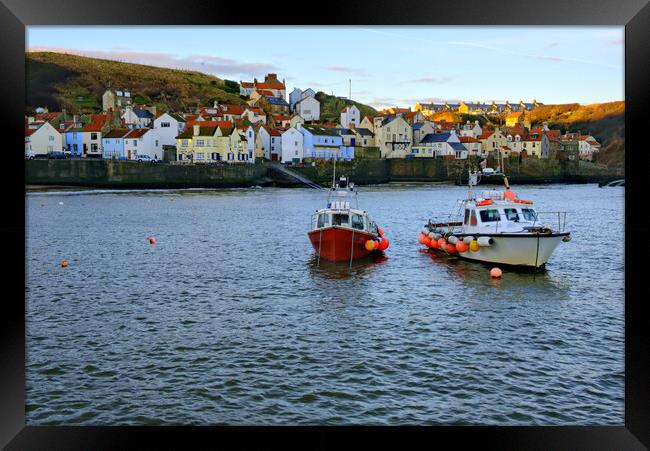 Staithes North Yorkshire Framed Print by Steve Smith