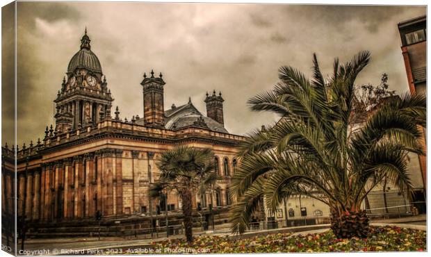 Palm trees and Leeds Town Hall Canvas Print by Richard Perks