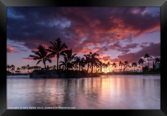 Hawaiian Sunset Framed Print by Gary Parker