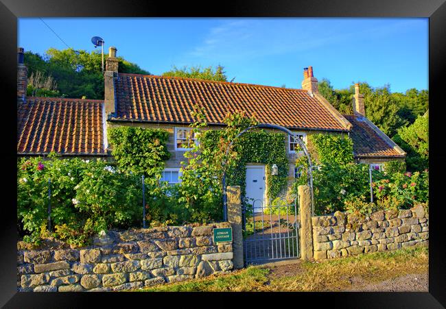 Sandsend North Yorkshire Framed Print by Steve Smith