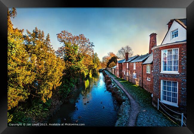 A Frosty Morning In Hungerford Framed Print by Ian Lewis