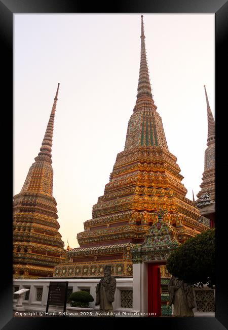 2nd entrance to Phra Chedi Rai with two guardians Framed Print by Hanif Setiawan