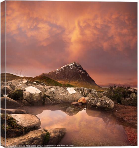 Majestic Beauty of Glen Coe Canvas Print by Les McLuckie