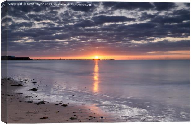 Sunrise over Walton pier Canvas Print by Geoff Taylor