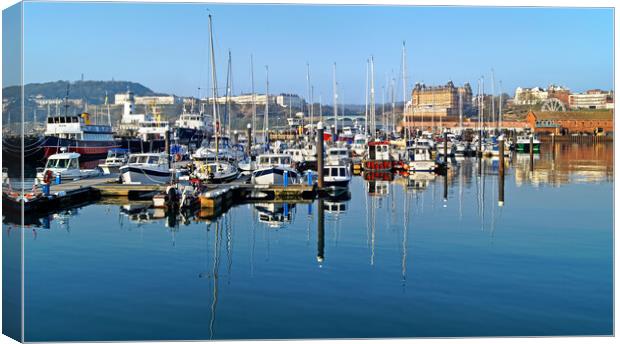 Scarborough Harbour Panorama Canvas Print by Darren Galpin