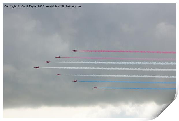 Red arrows Print by Geoff Taylor