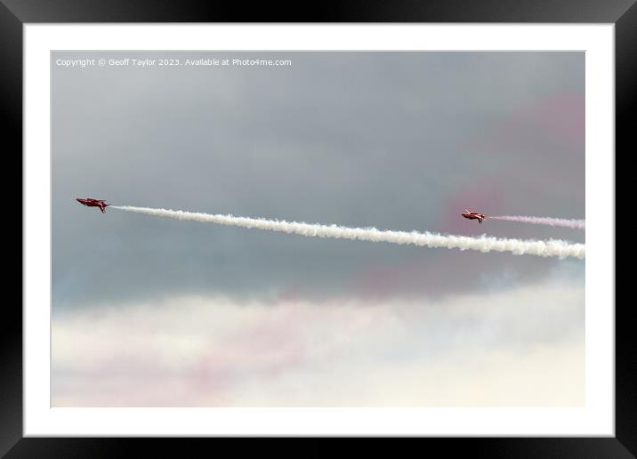 Red arrows Framed Mounted Print by Geoff Taylor