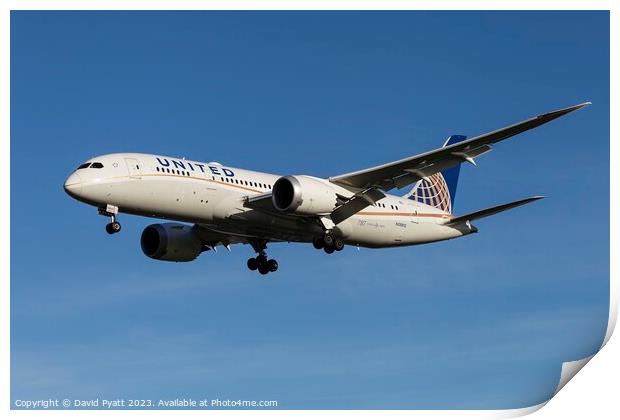United Airlines Boeing 787 Print by David Pyatt