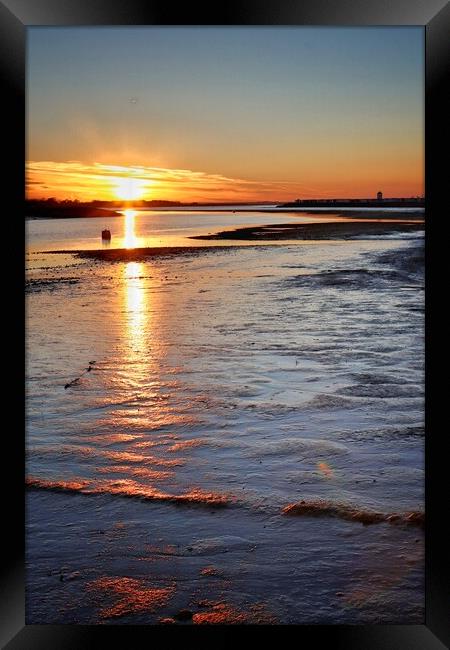 Sun setting over Brightlingsea Harbour  Framed Print by Tony lopez