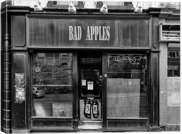 Bad Apples Canvas Print by Glen Allen