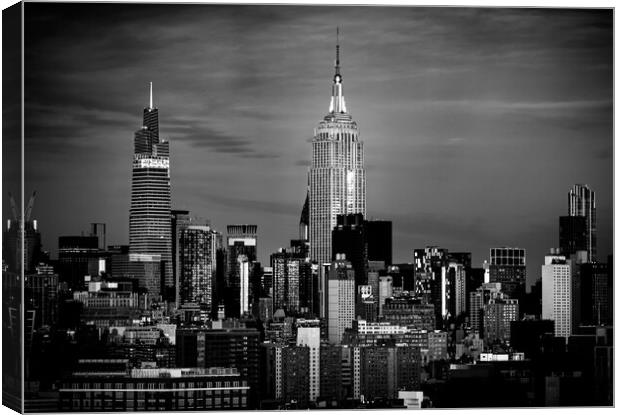 Midwtown Manhattan with Empire State building - travel photography Canvas Print by Erik Lattwein