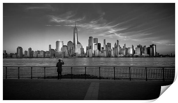 Man takes a photo of Manhattan skyline - travel photography Print by Erik Lattwein