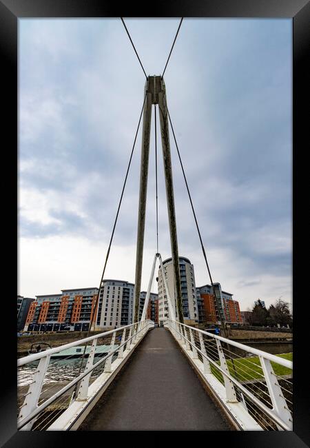 Knights Way Bridge - Leeds Armouries  Framed Print by Glen Allen