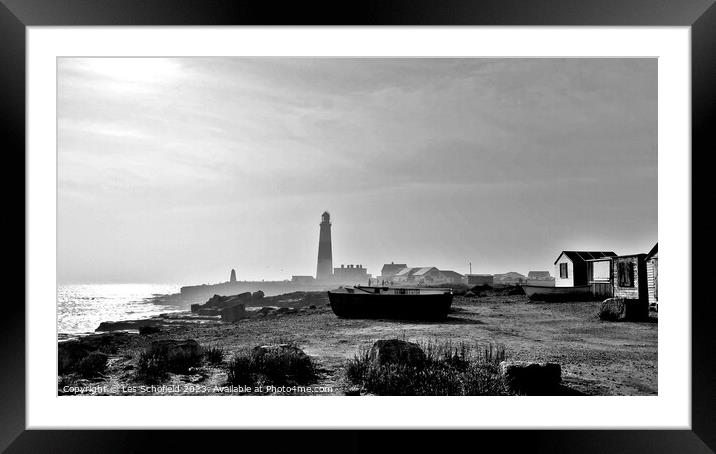 Portland bill lighthouse  Framed Mounted Print by Les Schofield