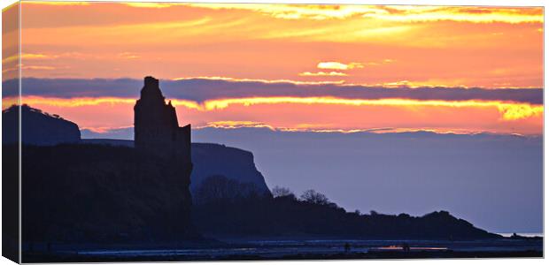 Greenan castle, sunset, colourful sky Canvas Print by Allan Durward Photography