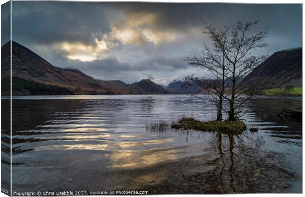 Crummock Water ripples at dawn Canvas Print by Chris Drabble