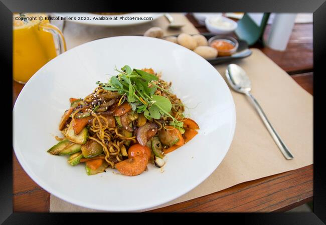 Plate with vegan asian food. Wok noodles with vegetables Framed Print by Kristof Bellens