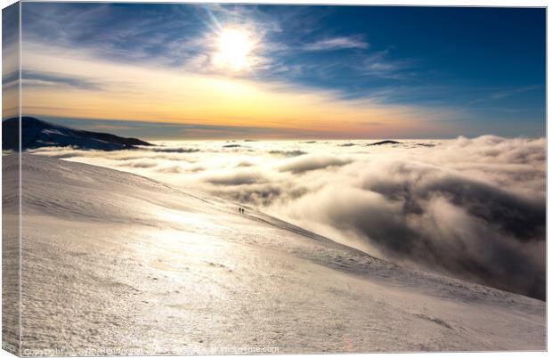 Snowdonia inversion winter walk Canvas Print by John Henderson