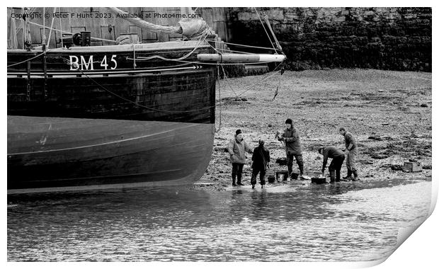 The Tide Is Coming In Print by Peter F Hunt