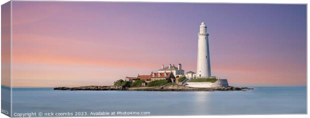 St Mary LightHouse Canvas Print by nick coombs