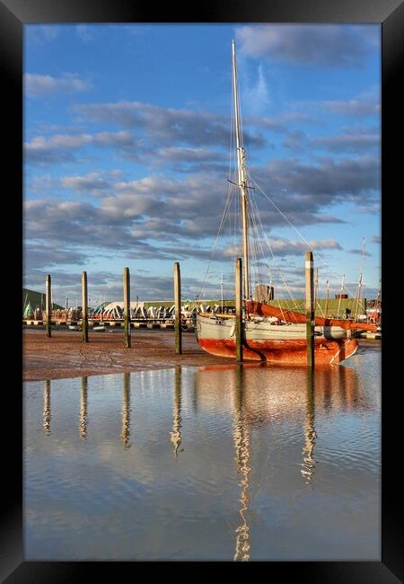 Smack at the scrubbing posts Brightlingsea  Framed Print by Tony lopez