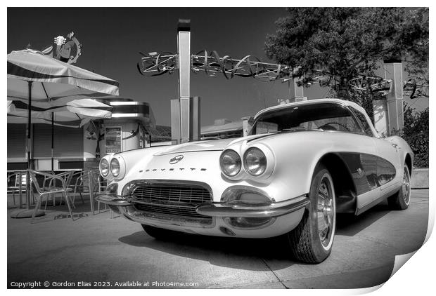 50s Corvette at the diner Print by Gordon Elias