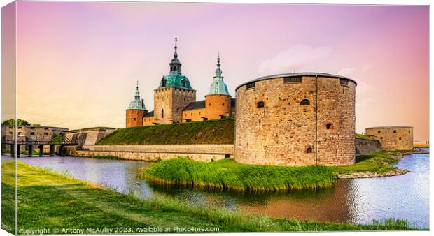Kalmar Castle at Sunrise Canvas Print by Antony McAulay