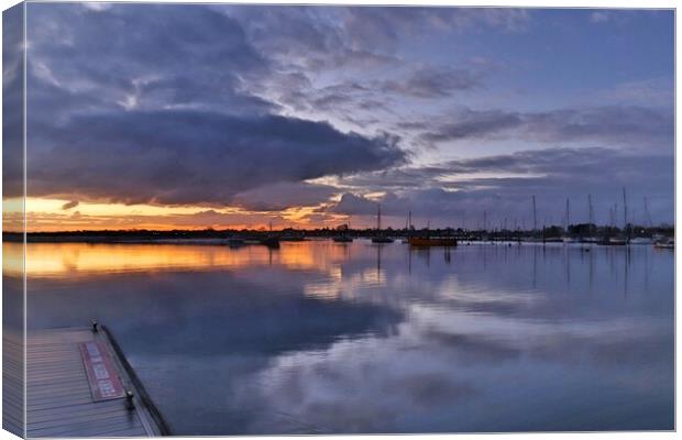 Sky cloudscape over the Brightlingsea Creek  Canvas Print by Tony lopez
