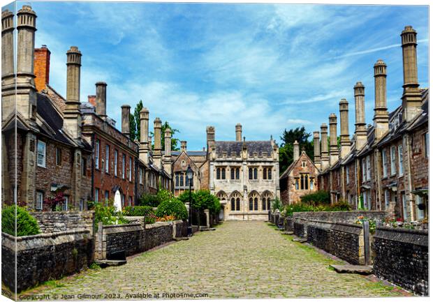 Vicar's Close, Wells.  Canvas Print by Jean Gilmour