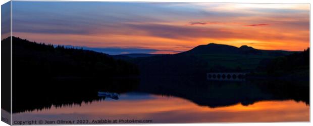 Sunset over Ladybower Reservoir Canvas Print by Jean Gilmour