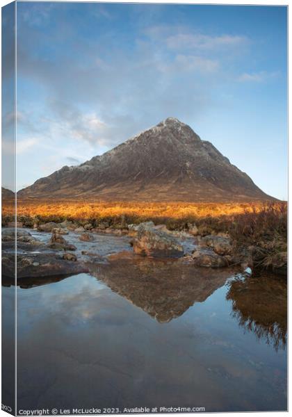 Majestic Glen Coe Bauchaillie Canvas Print by Les McLuckie