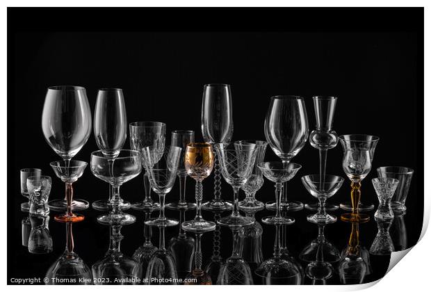 The world of glasses for wine, champagne and all kinds of spirits. Print by Thomas Klee