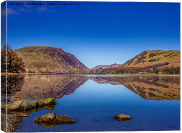 Buttermere in the Lake District Canvas Print by phil pace