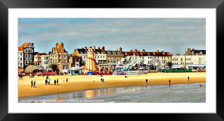 Weymouth beach  Framed Mounted Print by Les Schofield