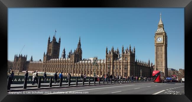 Big Ben and  houses of parliament  Framed Print by Les Schofield