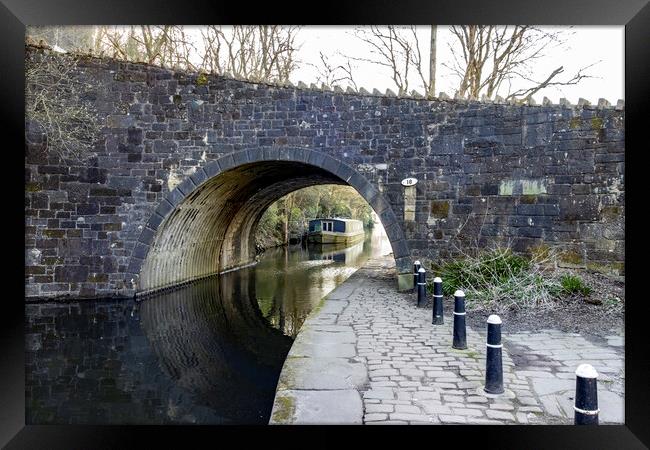 Bridge 18 Rochdale Canal Framed Print by Glen Allen