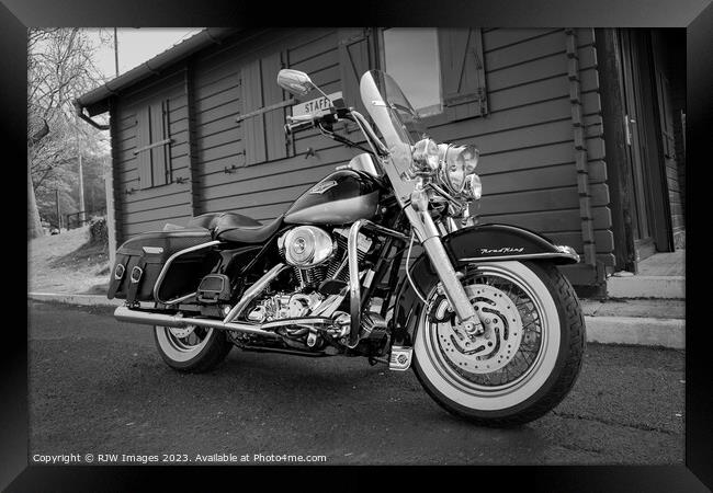 Harley Davidson Road King Framed Print by RJW Images