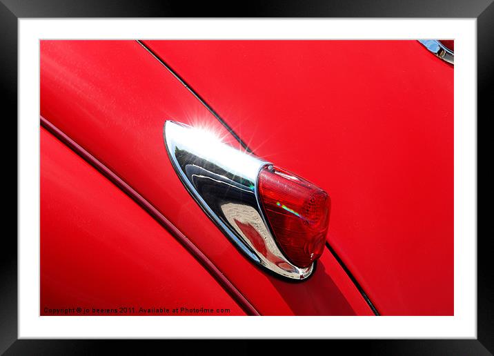 the red jag Framed Mounted Print by Jo Beerens