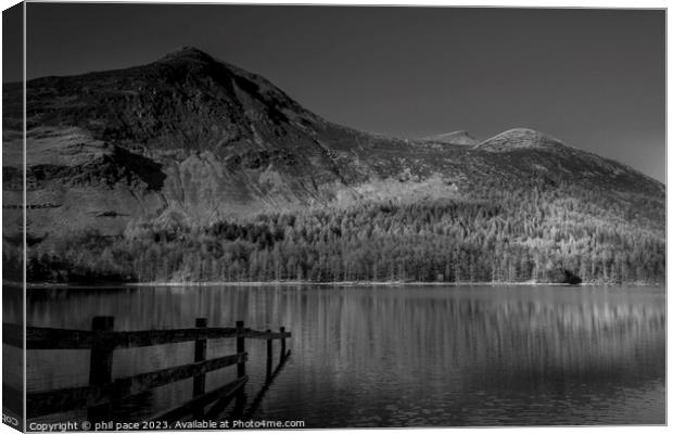 Buttermere in Monochrome  Canvas Print by phil pace