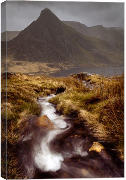 Stormy Tryfan in the Ogwen Valley Canvas Print by Liam Neon