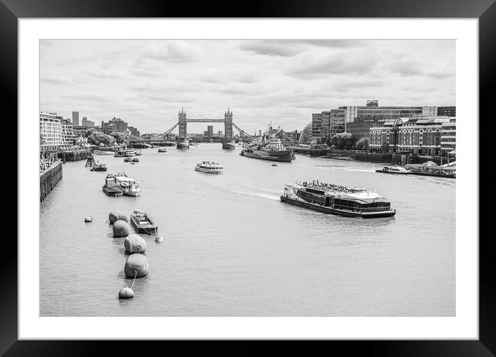 London skyline in black and white Framed Mounted Print by Jason Wells