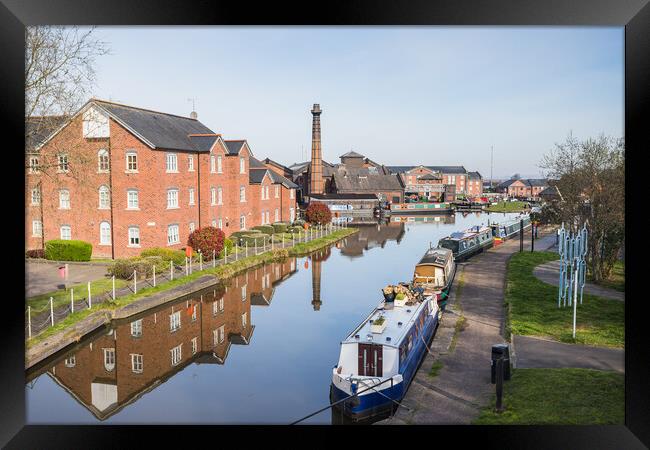 Looking up the Ellesmere Canal Framed Print by Jason Wells