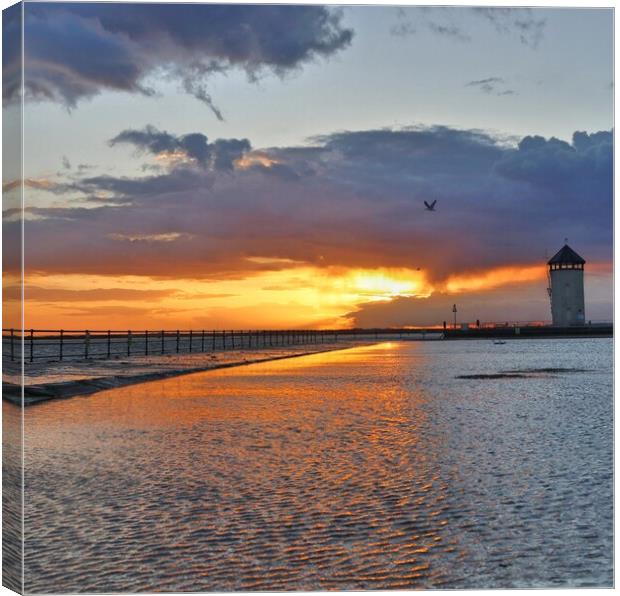 Sun setting over the tidal pool in Brightlingsea  Canvas Print by Tony lopez