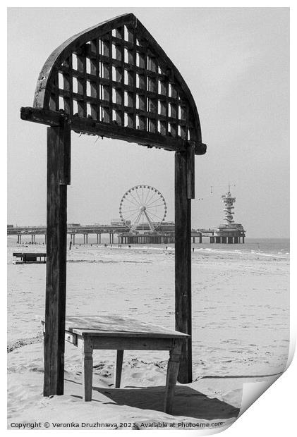 North sea beach in black and white Print by Veronika Druzhnieva