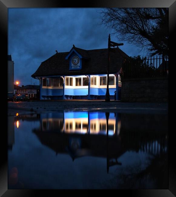 Tha hard shelter in Brightlingsea in reflection  Framed Print by Tony lopez